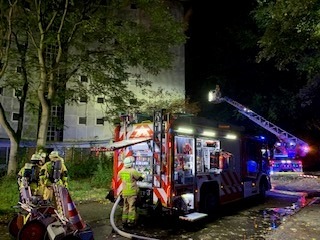 FW-GLA: Wohnungsbrand im Busfortshof 18