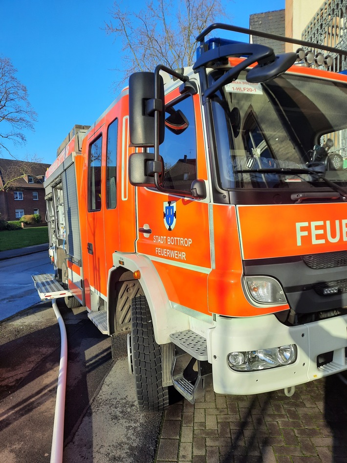 FW-BOT: Kellerbrand in Bottrop - Fuhlenbrock