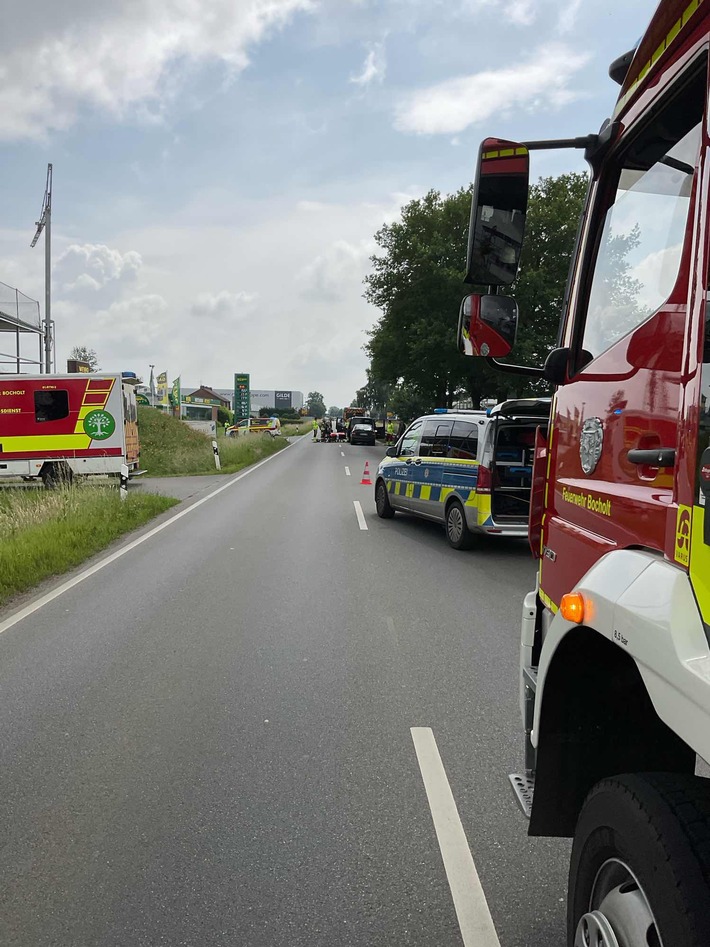 FW Bocholt: Verkehrsunfall mit mehreren Verletzten